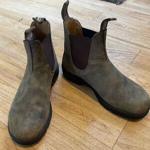 Blundstone 585 rustic brown W11 M9